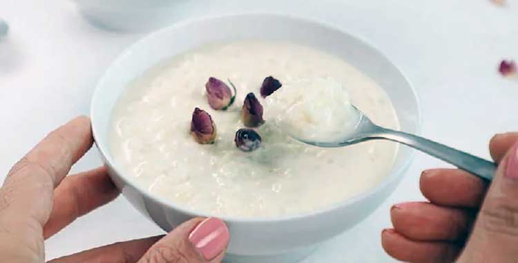 مواد لازم برای تهیه فرنی ساده خانگی با نشاسته